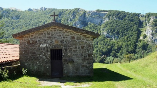 Vor dem Tunnel San Adrian